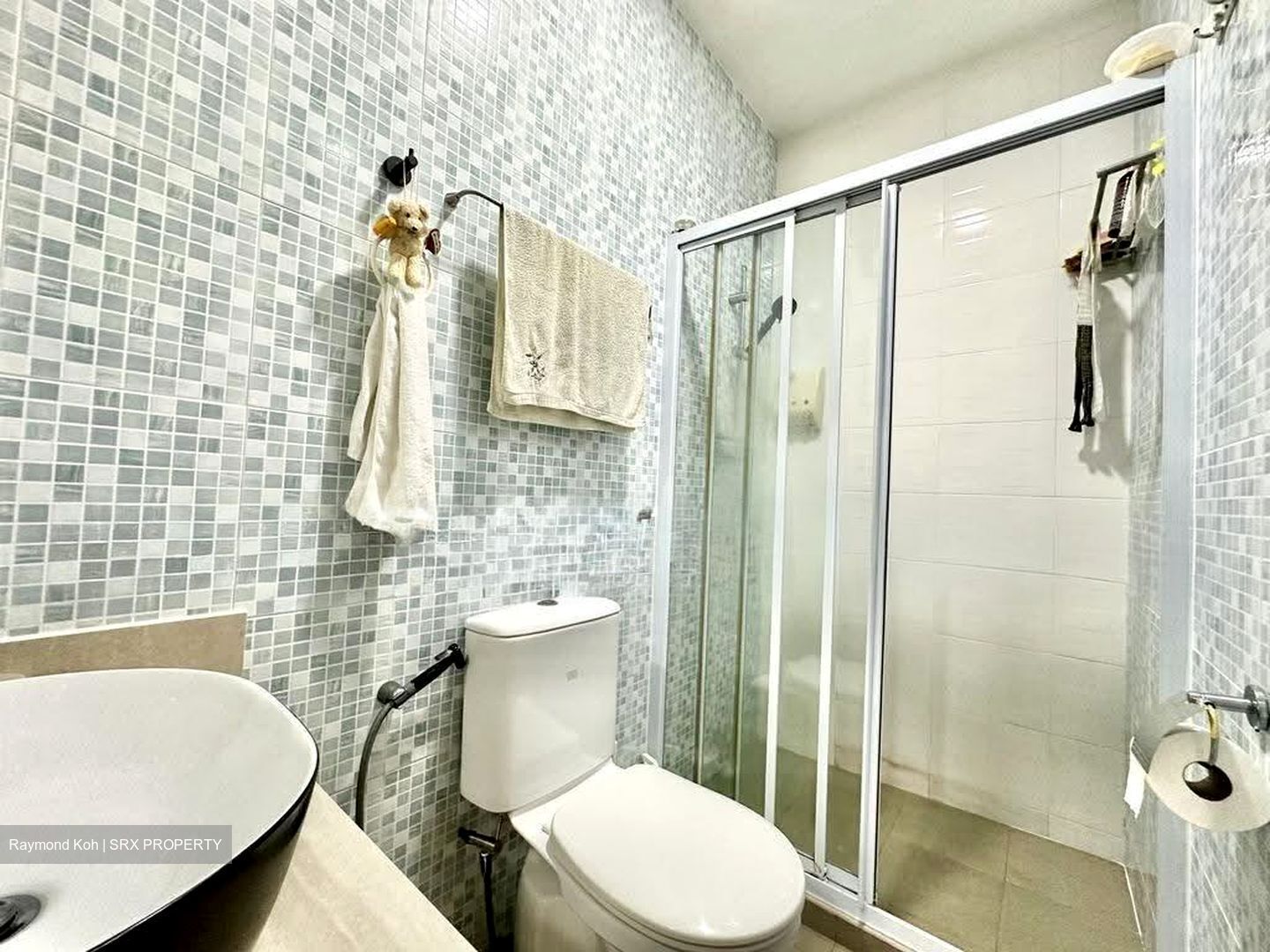 Tai Hwan Garden (D19), Terrace #633407871